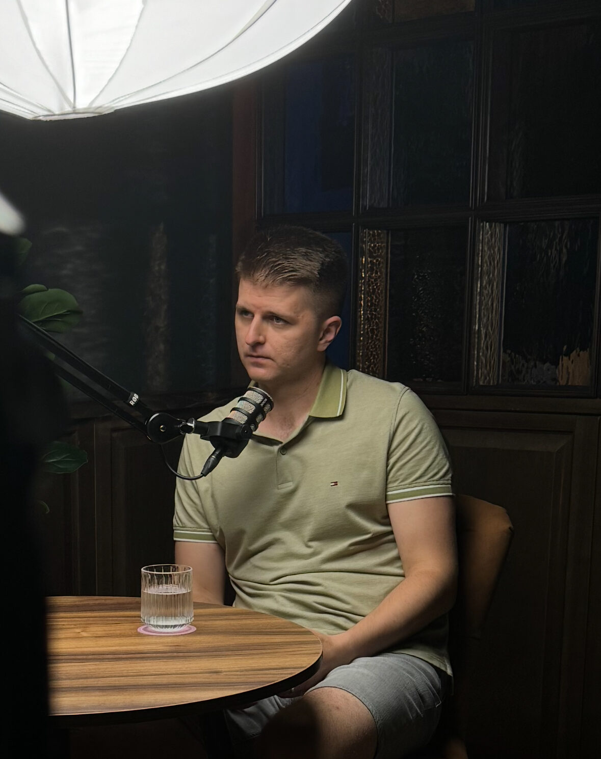 За 100$ пост?